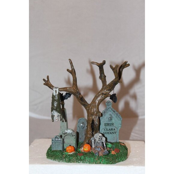 Lemax Spooky Town - Vampire Tree - Picture 4 of 4
